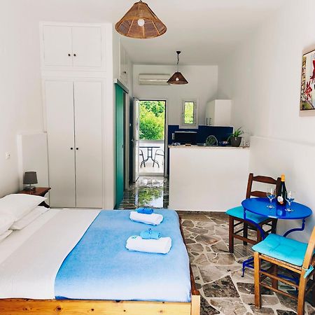 Bungalows Ingrid Tolo Luaran gambar
